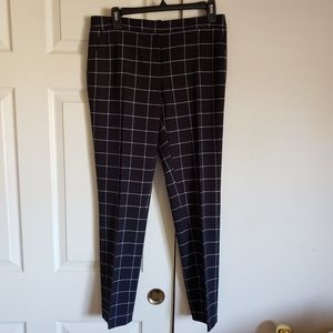 Vince Camuto B/W window pane slacks size 4